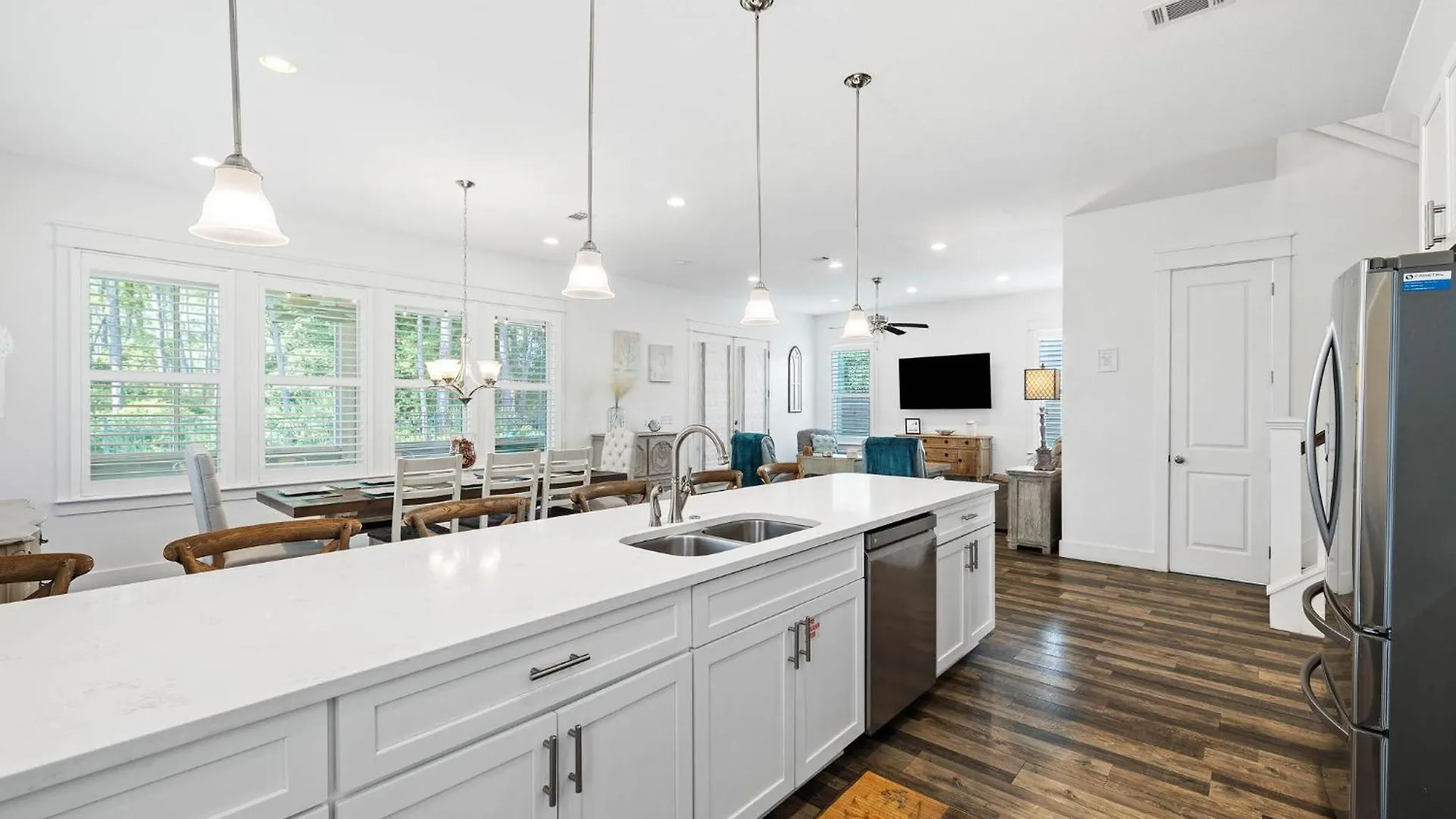 Shore Beats Work With Woodland Setting Destin Holiday home