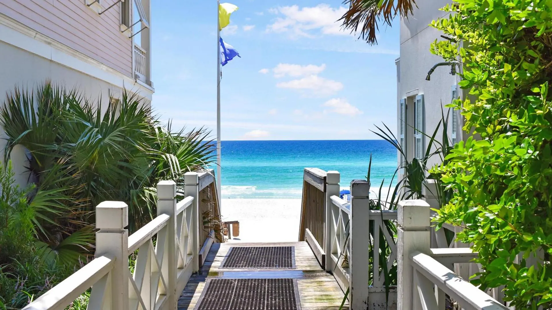Shore Beats Work With Woodland Setting Destin Holiday home