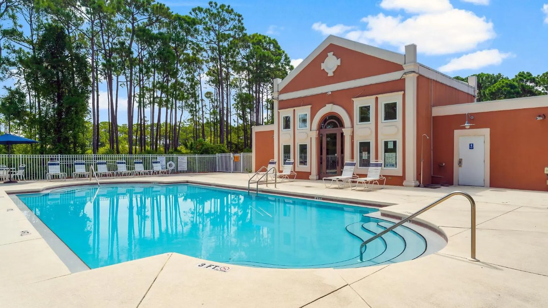 Holiday home Shore Beats Work With Woodland Setting Destin
